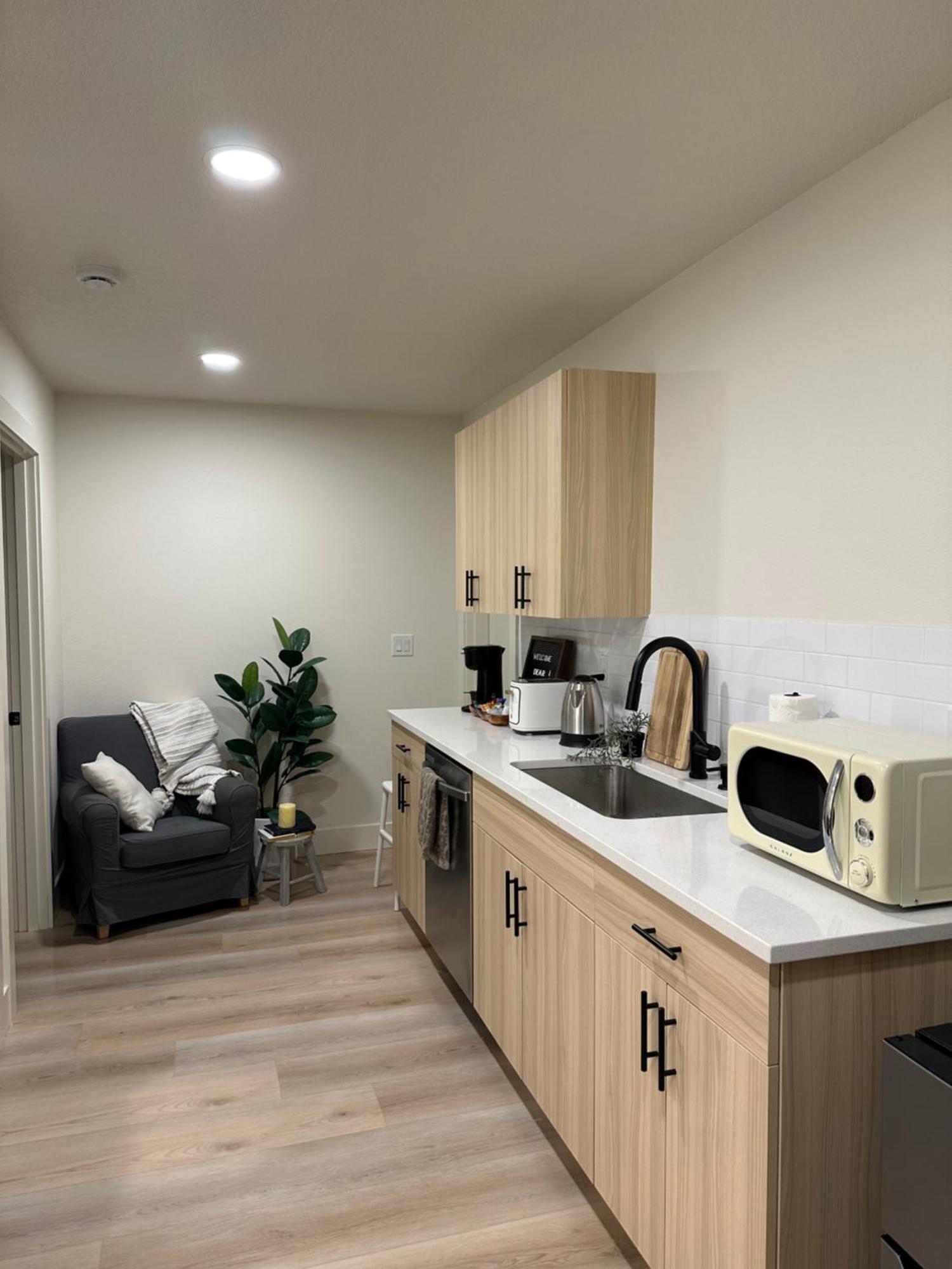 New Cozy Modern Appartement Vancouver