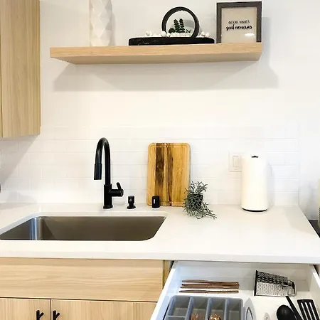 New Cozy Modern Studio Apartment Vancouver Extérieur photo