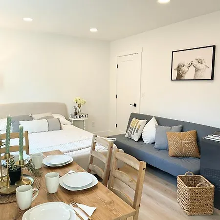 New Cozy Modern Studio Apartment Vancouver Extérieur photo